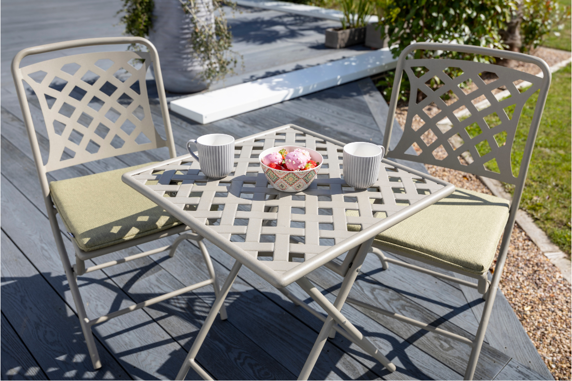 Hartman Berkeley Folding Bistro Set