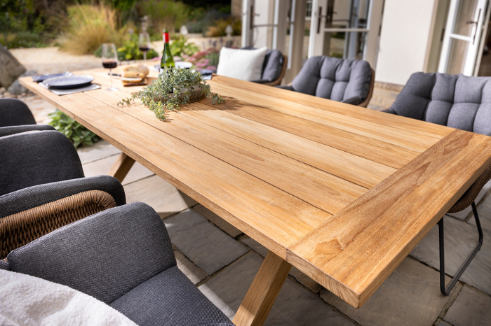 Close up of Rayo teak table from the 6 seat dining set