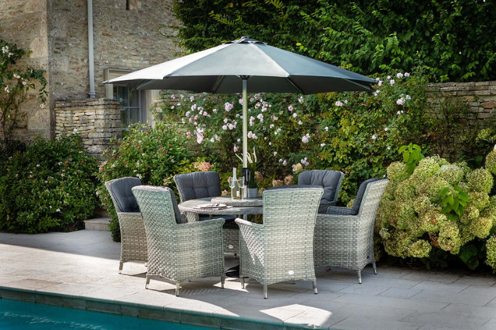 Heritage 6 seat round dining set